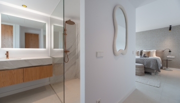 Resa estates Ibiza villa for sale tourist license modern bathroom .jpg